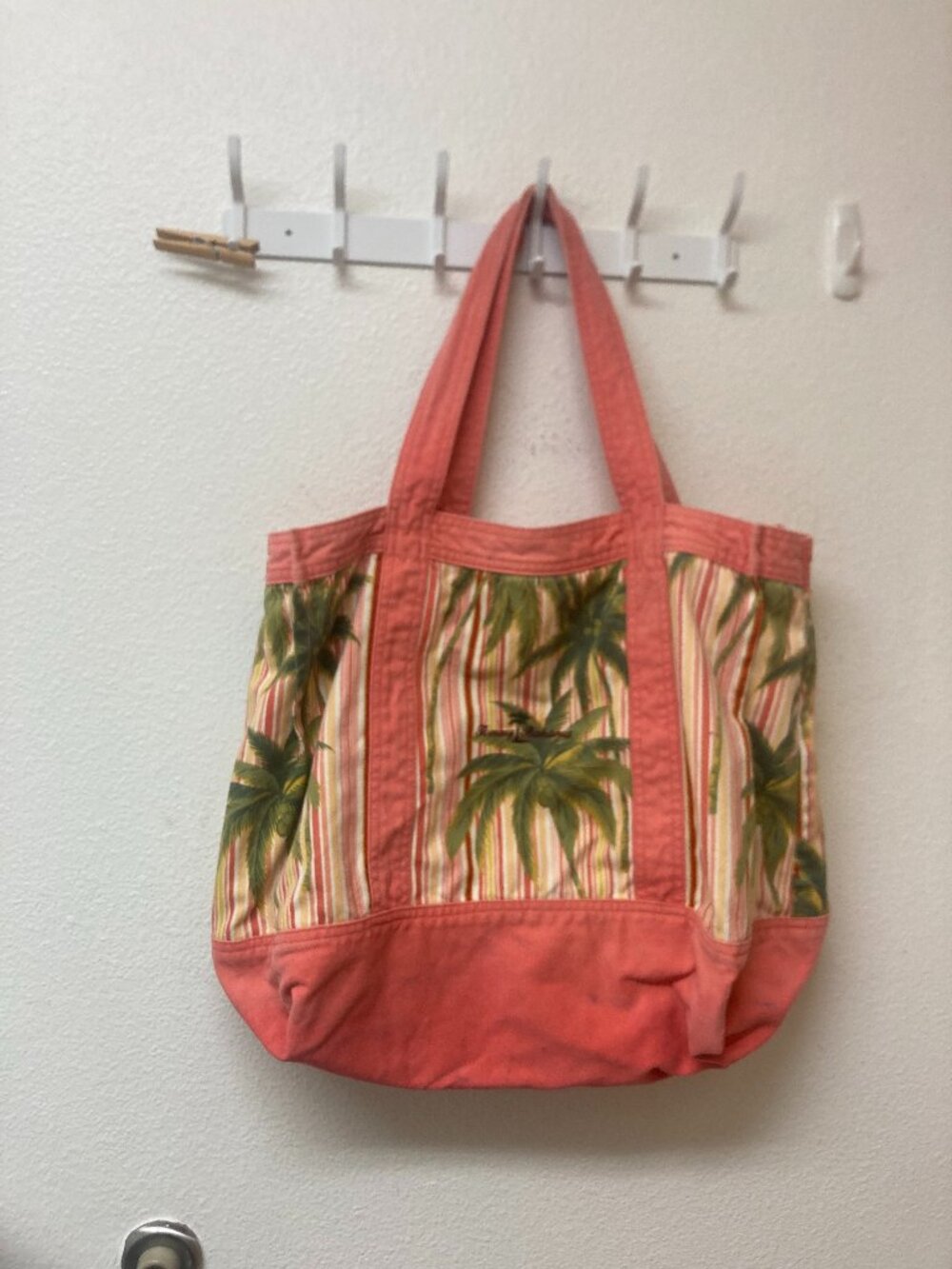 TOMMY BAHAMA Tropical Tote Bag